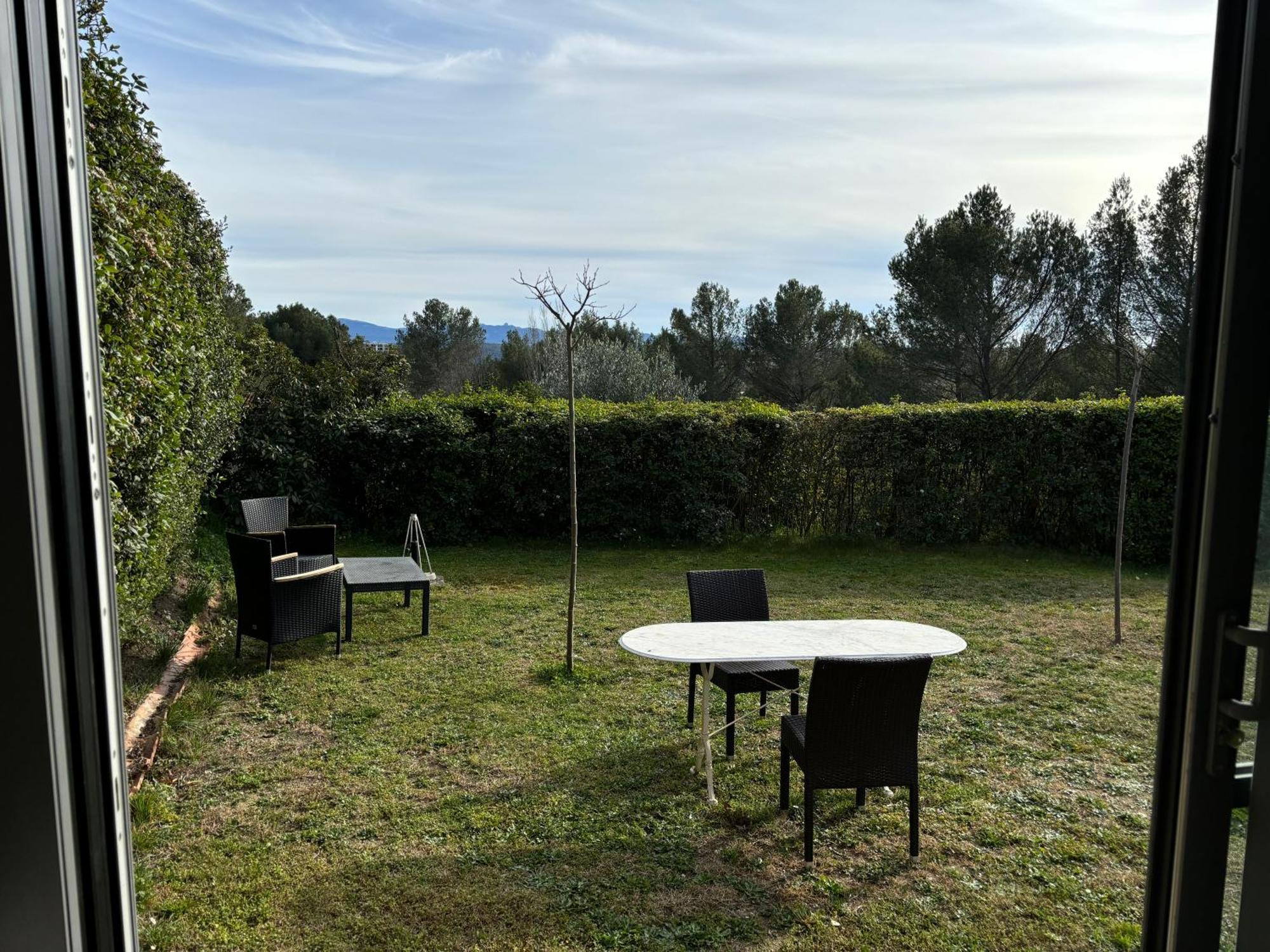 Le Mas Des Pignes -Adults Only Aix-en-Provence Esterno foto